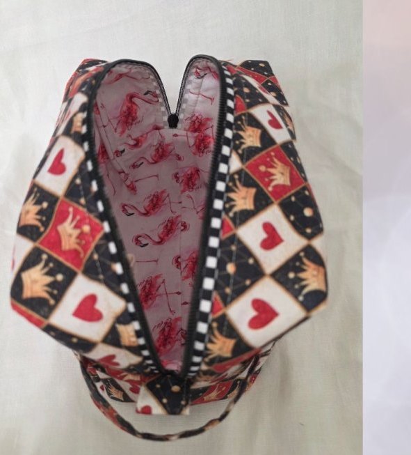 Queen of Hearts boxy pouch